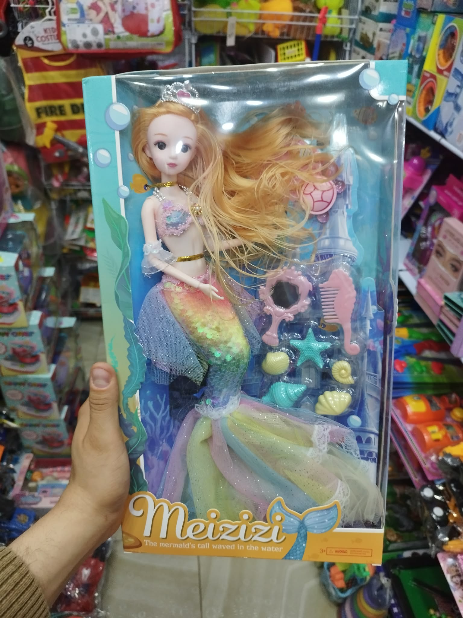 دمية حورية البحر من علامة تجارية تُعرف باسم "Meizizi