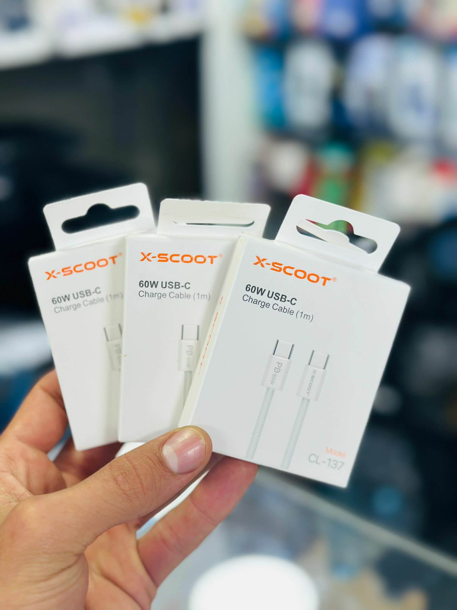 كابل شحن من نوع USB-C إلى USB-C من العلامة التجارية X-SCOOT.
