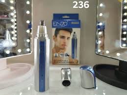 هذه ماكينة حلاقة إينزو (Enzo) لإزالة شعر الأنف والأذن قابلة للشحن