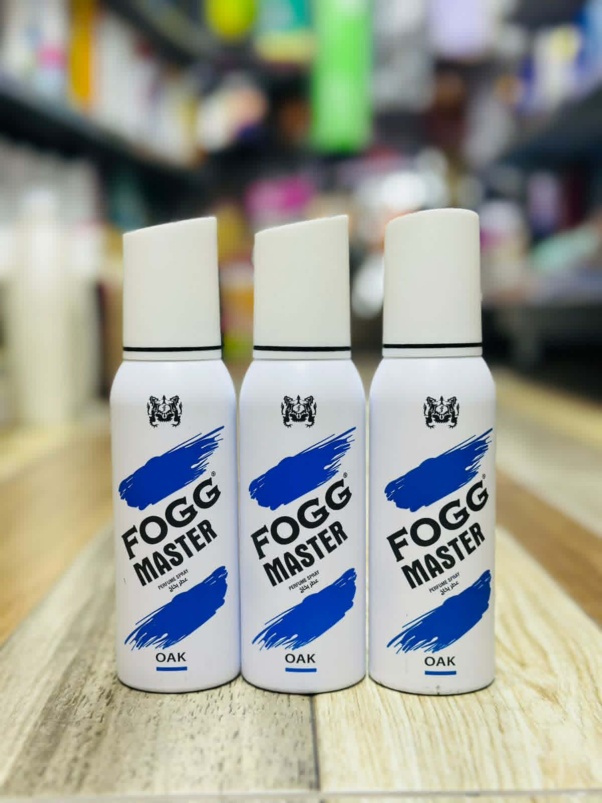 سبراي للجسم من نوع Fogg Master Oak