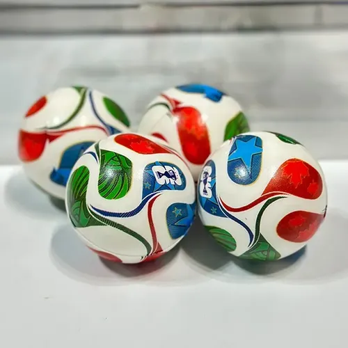 كرة قدم مستوحاة من تصميم كأس العالم FIFA 2026