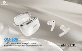سماعات لاسلكية من نوع ONEMUST TWS Wireless Earphones (الموديل: OM-E06).